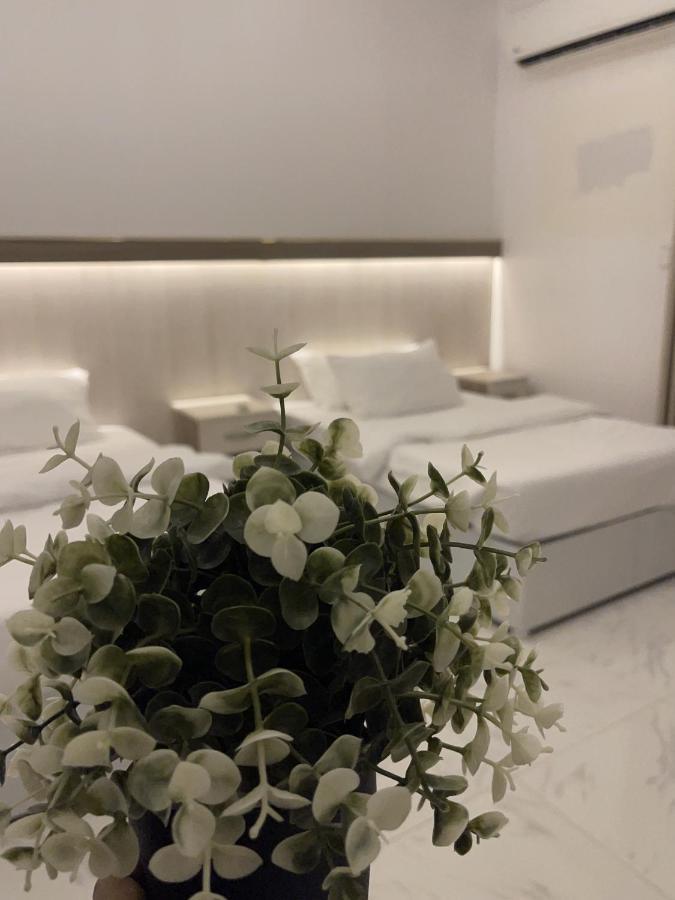 Queen Hotel 欧拉 外观 照片