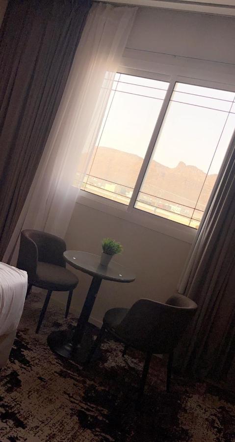 Queen Hotel 欧拉 外观 照片