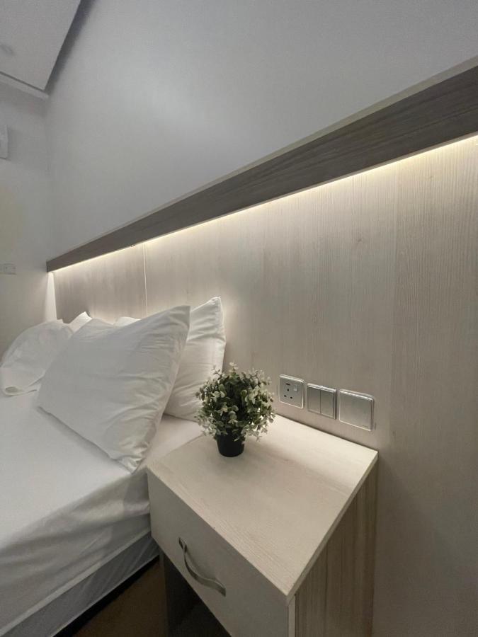 Queen Hotel 欧拉 外观 照片